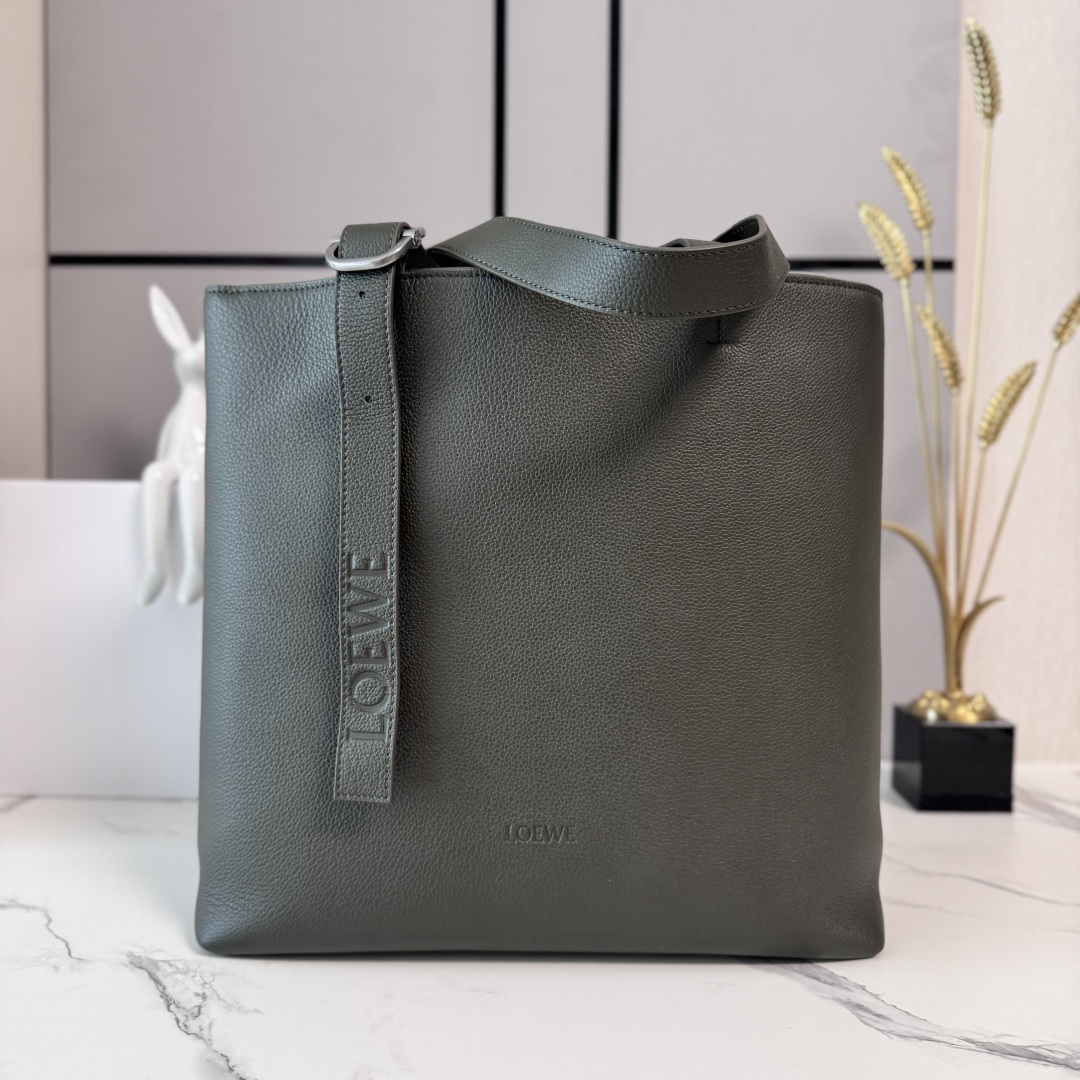 [LOEWE] 로에베 652672 그레인 카프스킨 루프(Loop) 지퍼 토트백 가방