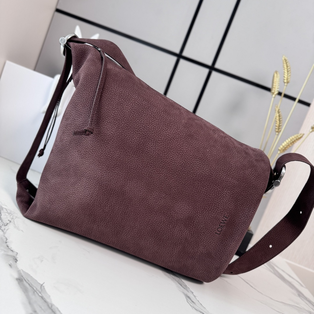 [LOEWE] 로에베 652560 룹(Loop) 버킷백 누벅 레더 숄더백 가방