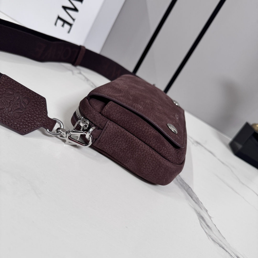 [LOEWE] 로에베 652514 페블(Pebble) 메신저백 스몰 가방