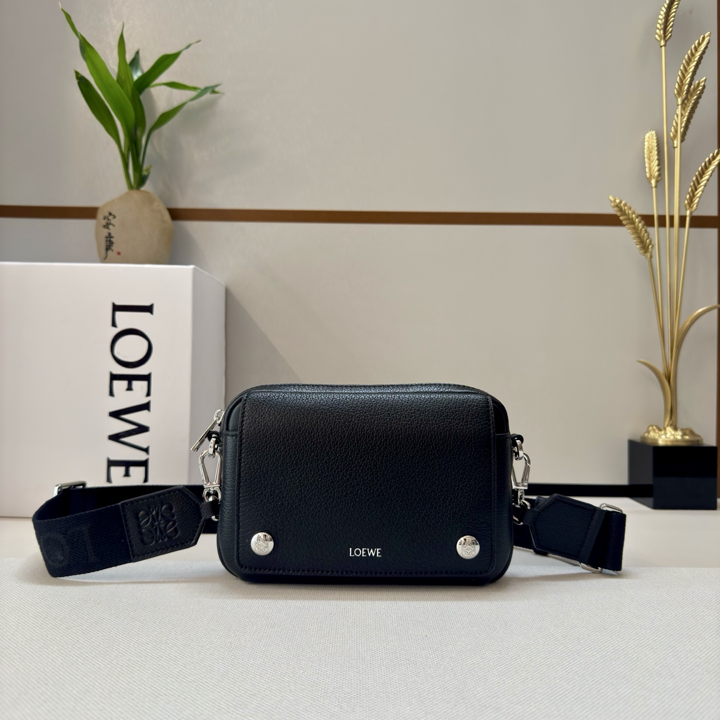 [LOEWE] 로에베 652514 페블(Pebble) 메신저백 스몰 가방