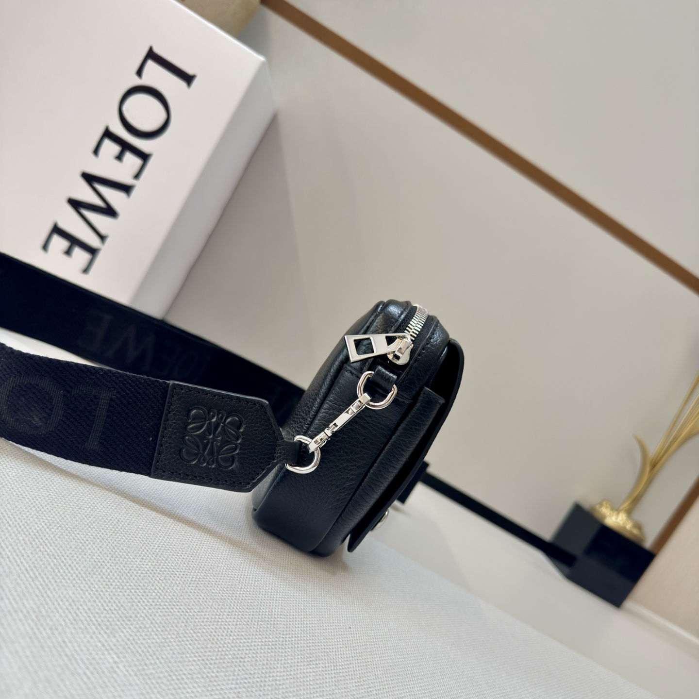 [LOEWE] 로에베 652514 페블(Pebble) 메신저백 스몰 가방