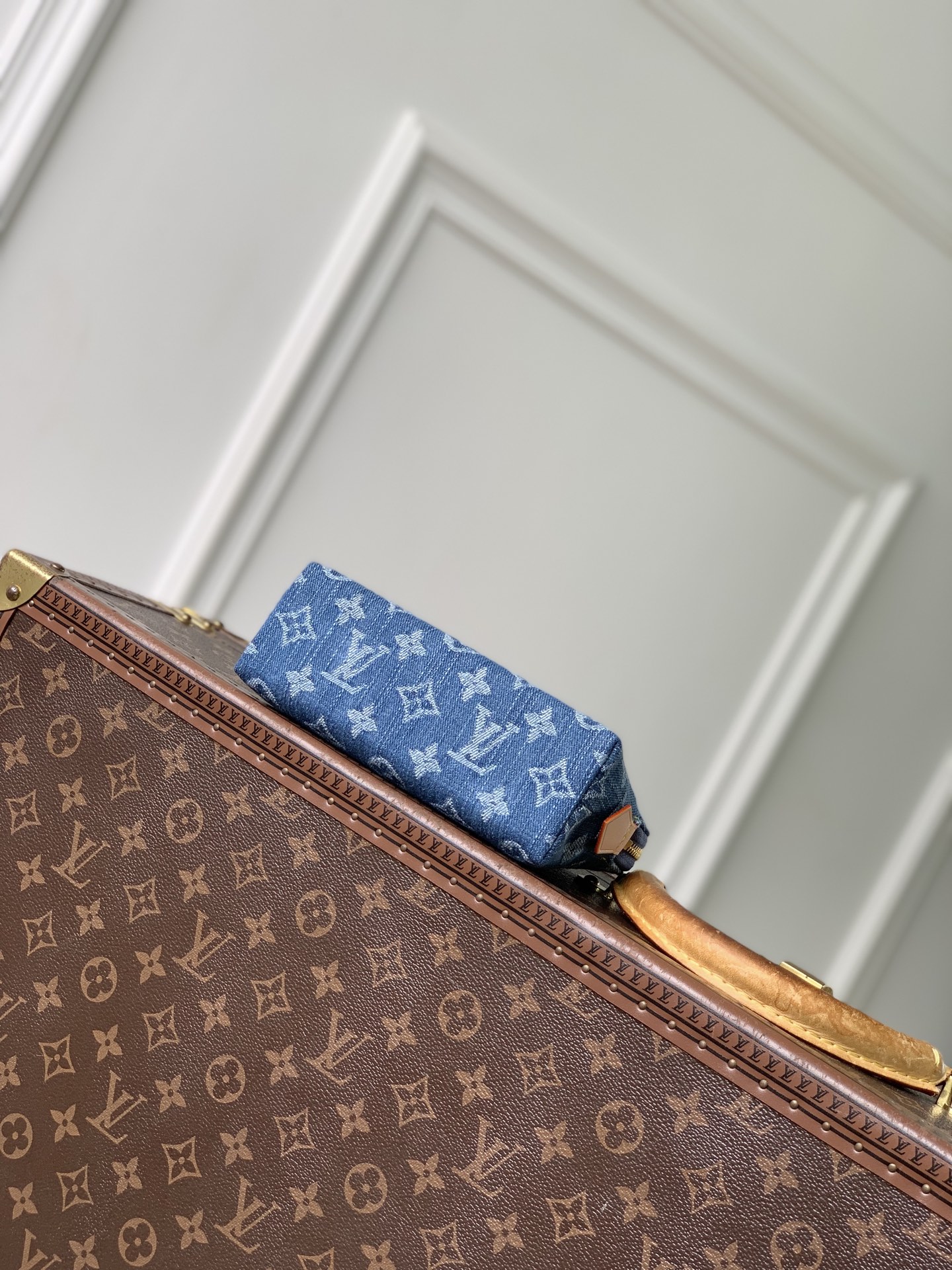 [LV] 루이비통 M28050 포쉐트 코스메틱(Pochette Cosmétique) 스몰 - 블루 데님 파우치백