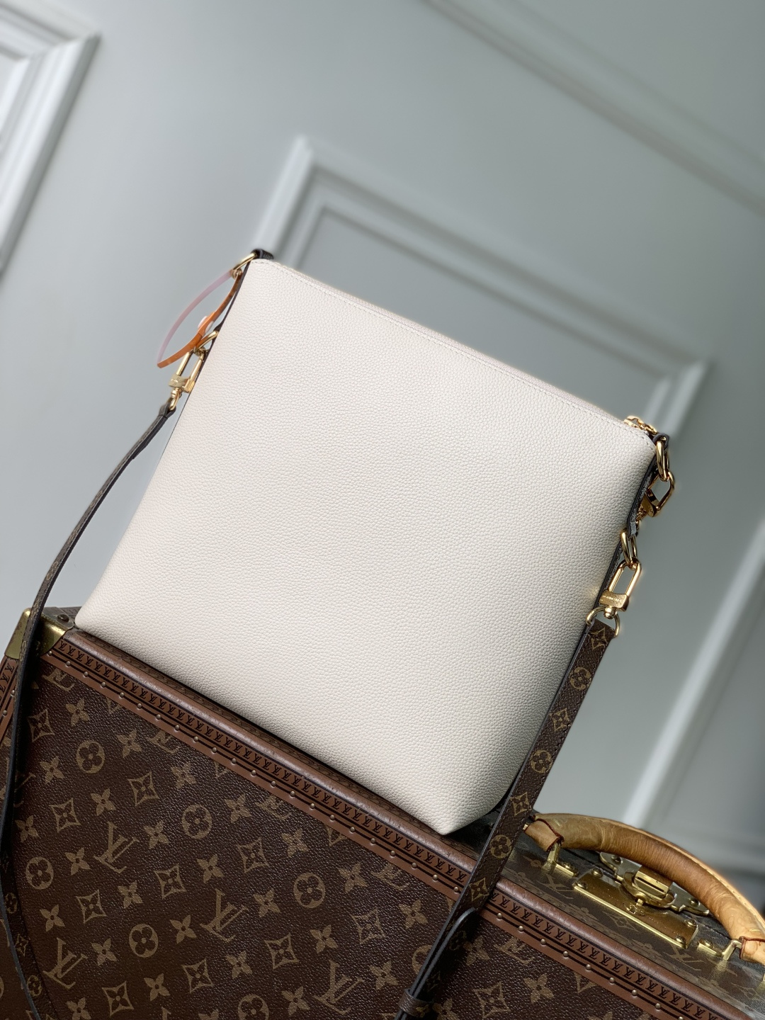 [LV] 루이비통 M28029 멀티패스(Multipass) 핸드백 가방