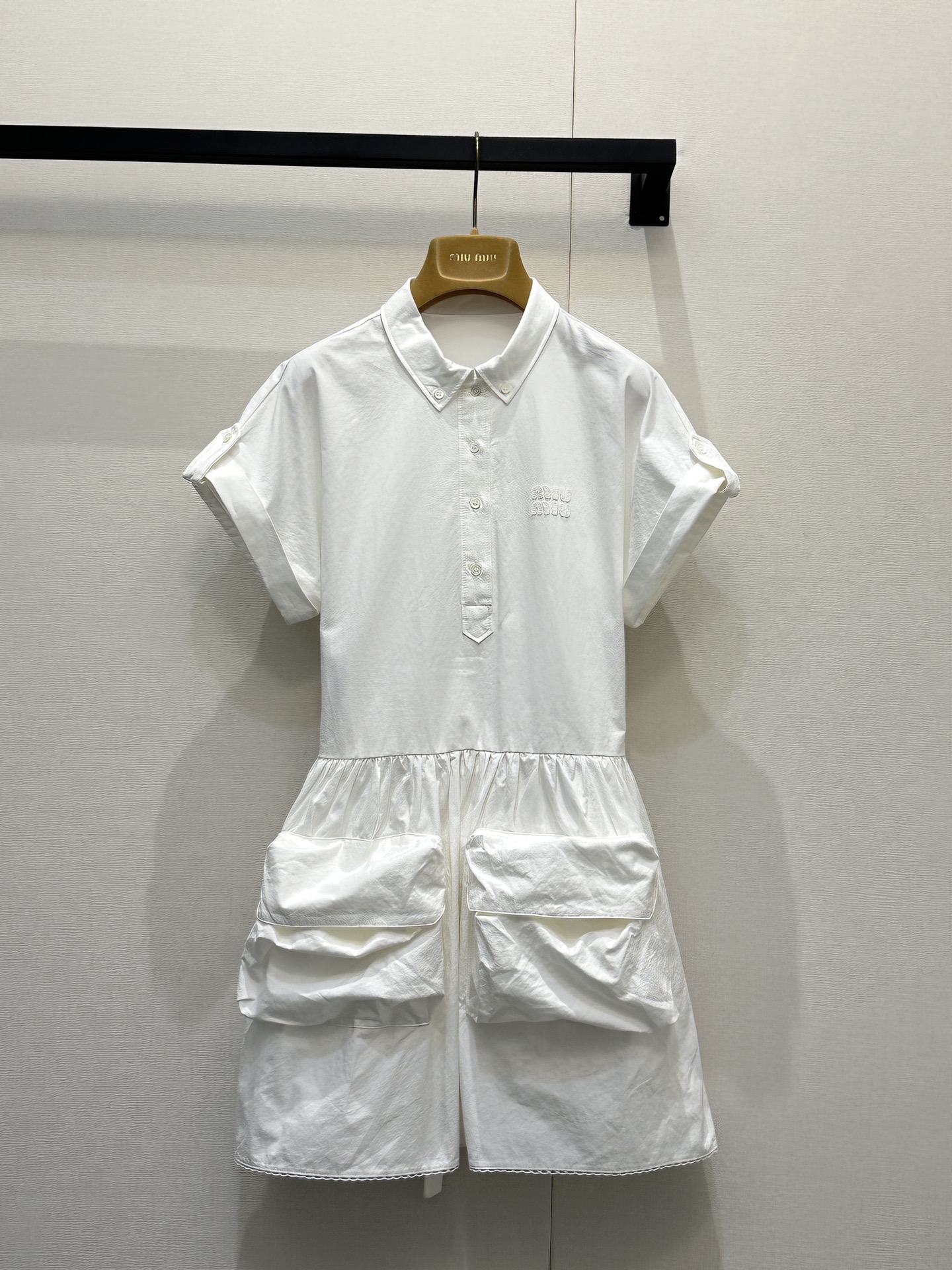 미우미우(MIU MIU) 셔츠형 허리 라인 원피스 의류