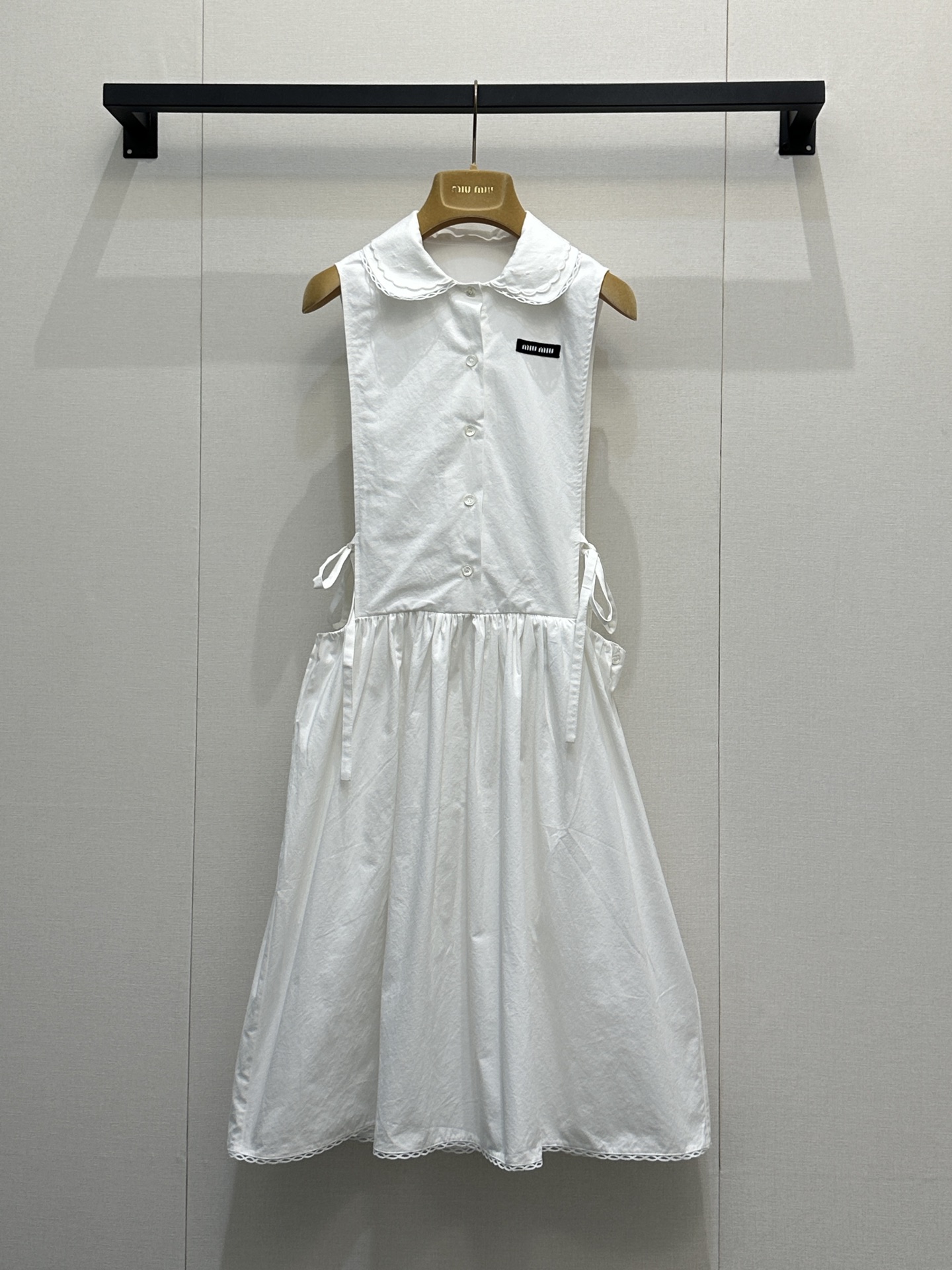 미우미우(MIU MIU) 레이스 빅카라 슬리브리스 원피스 의류