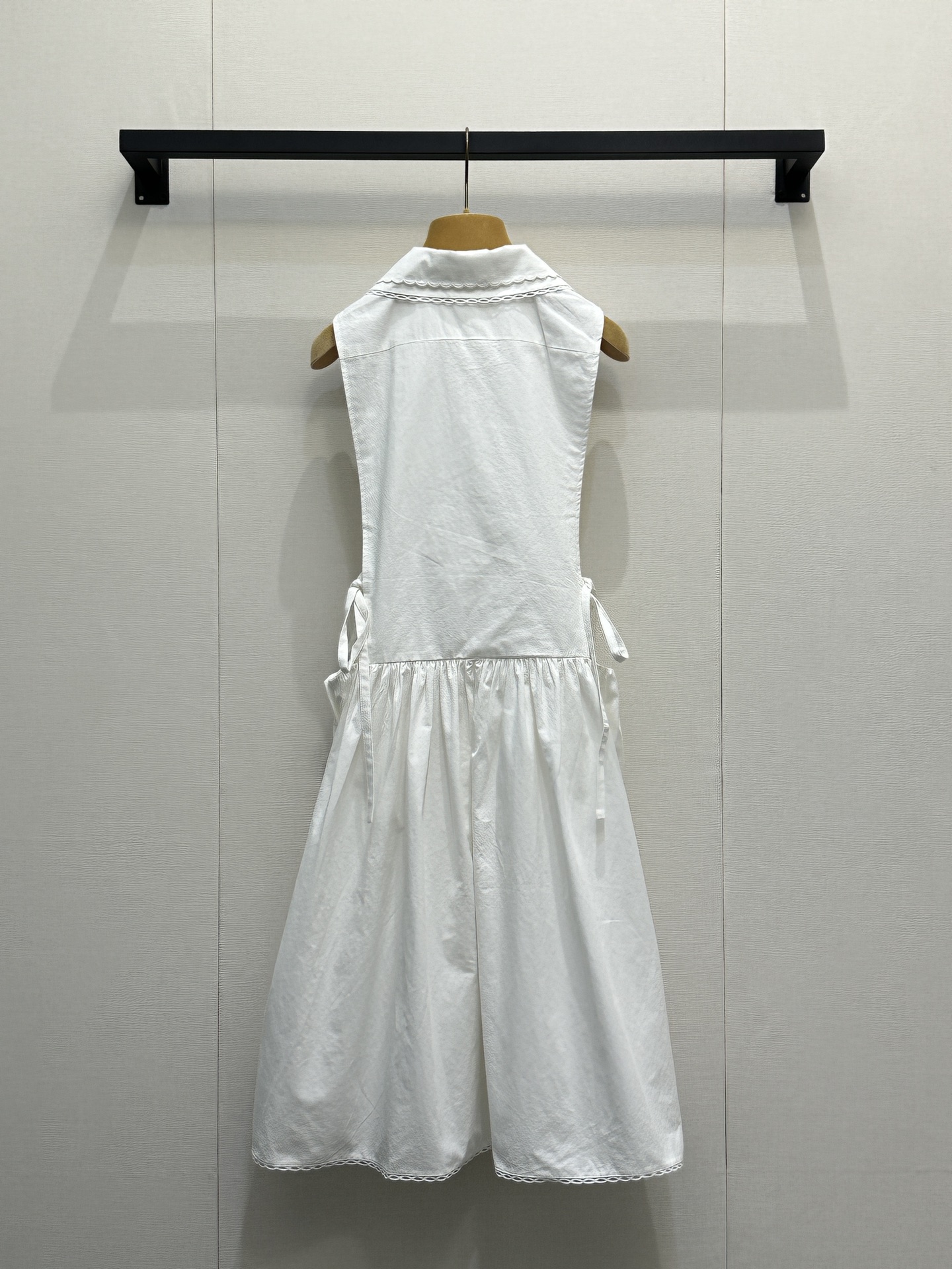 미우미우(MIU MIU) 레이스 빅카라 슬리브리스 원피스 의류