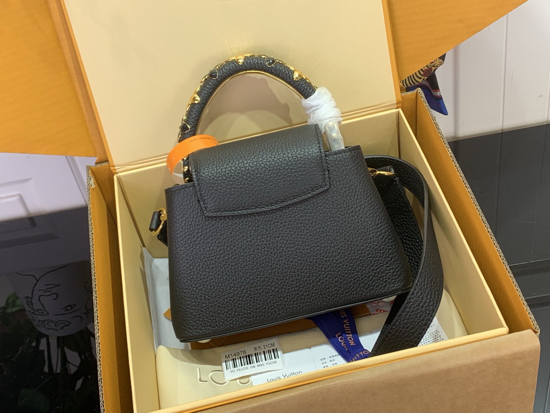 [LV] 루이비통 M48865 카퓌신(Capucines) 미니 - 블랙 (모노그램 플라워 핸들) 가방