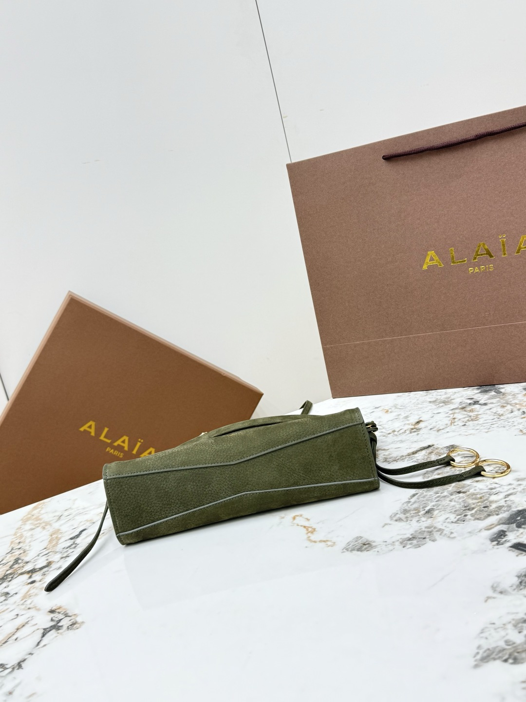 [ALAIA] 알라이아 A1430 르 클릭(Le Click) 백 - 스몰 (스웨이드 벨벳) 숄더백 가방