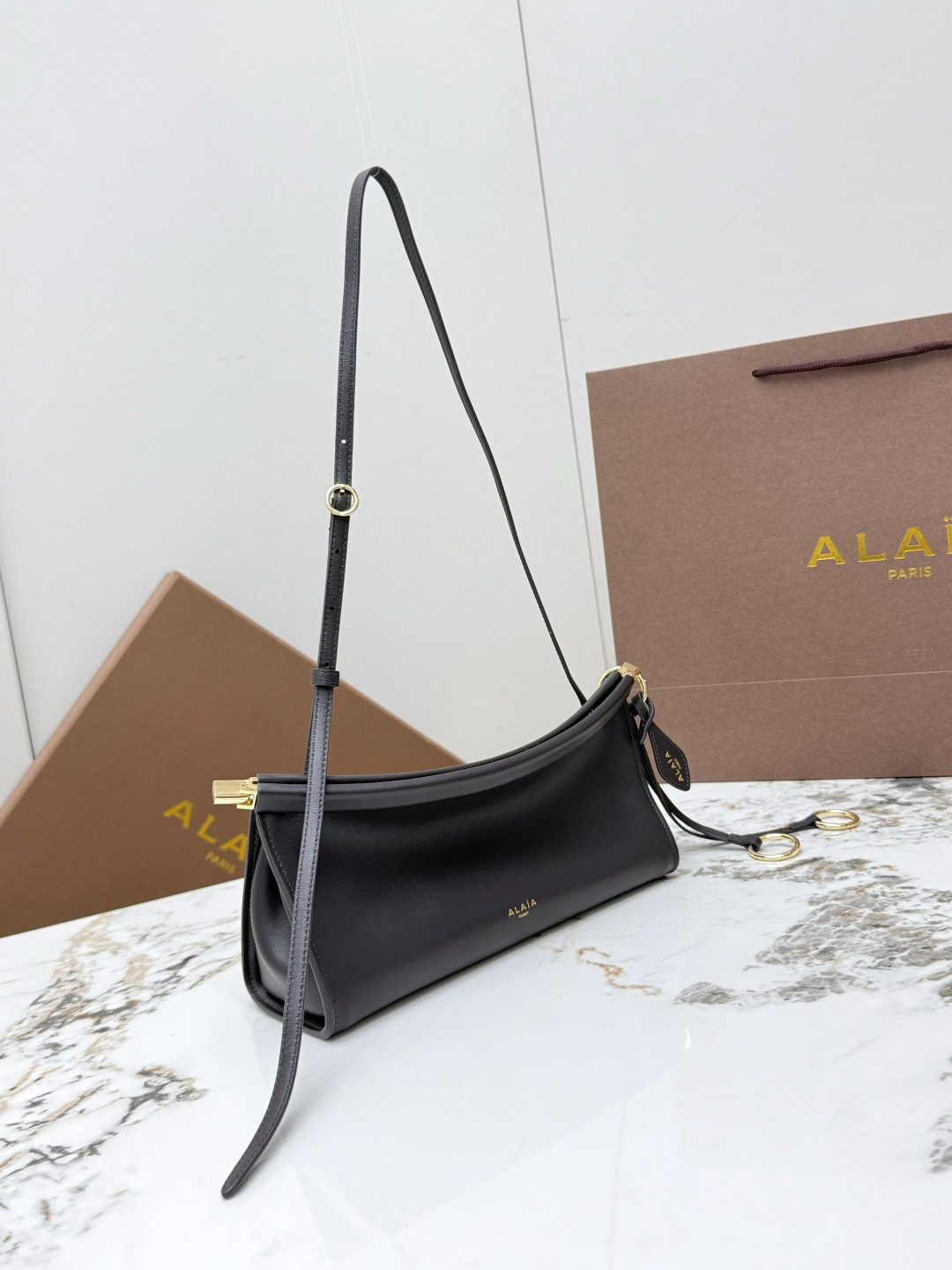 [ALAIA] 알라이아 A1430 르 클릭(Le Click) 백 - 스몰 (플레인 가죽) 숄더백 가방