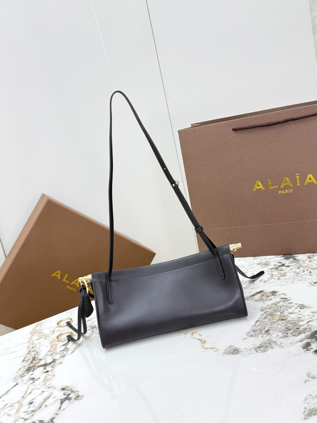 [ALAIA] 알라이아 A1430 르 클릭(Le Click) 백 - 스몰 (플레인 가죽) 숄더백 가방