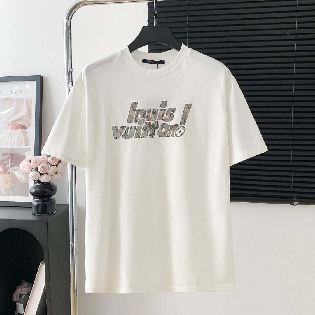 루이비통(LV) 밀리터리 로고 반팔 티셔츠 의류