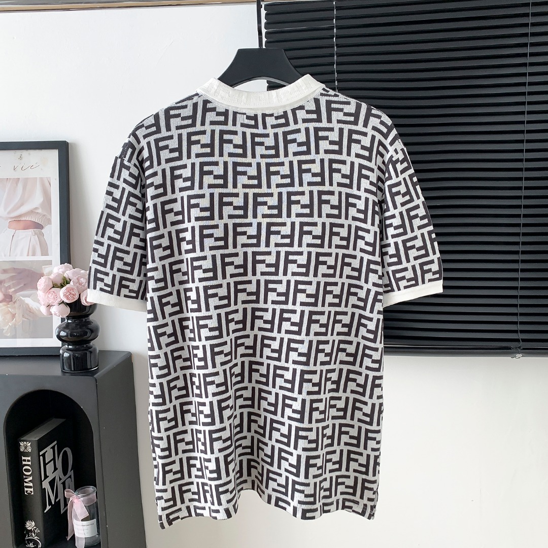 펜디(FENDI) 니트 반팔 티셔츠 의류