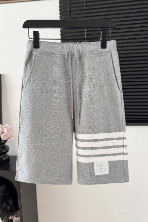 톰브라운(THOM BROWNE) 스트라이프 반바지 의류