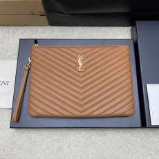 [YSL] 생로랑 클래식 퀼팅 클러치백 - 미디움 (카라멜 램스킨/골드) 가방