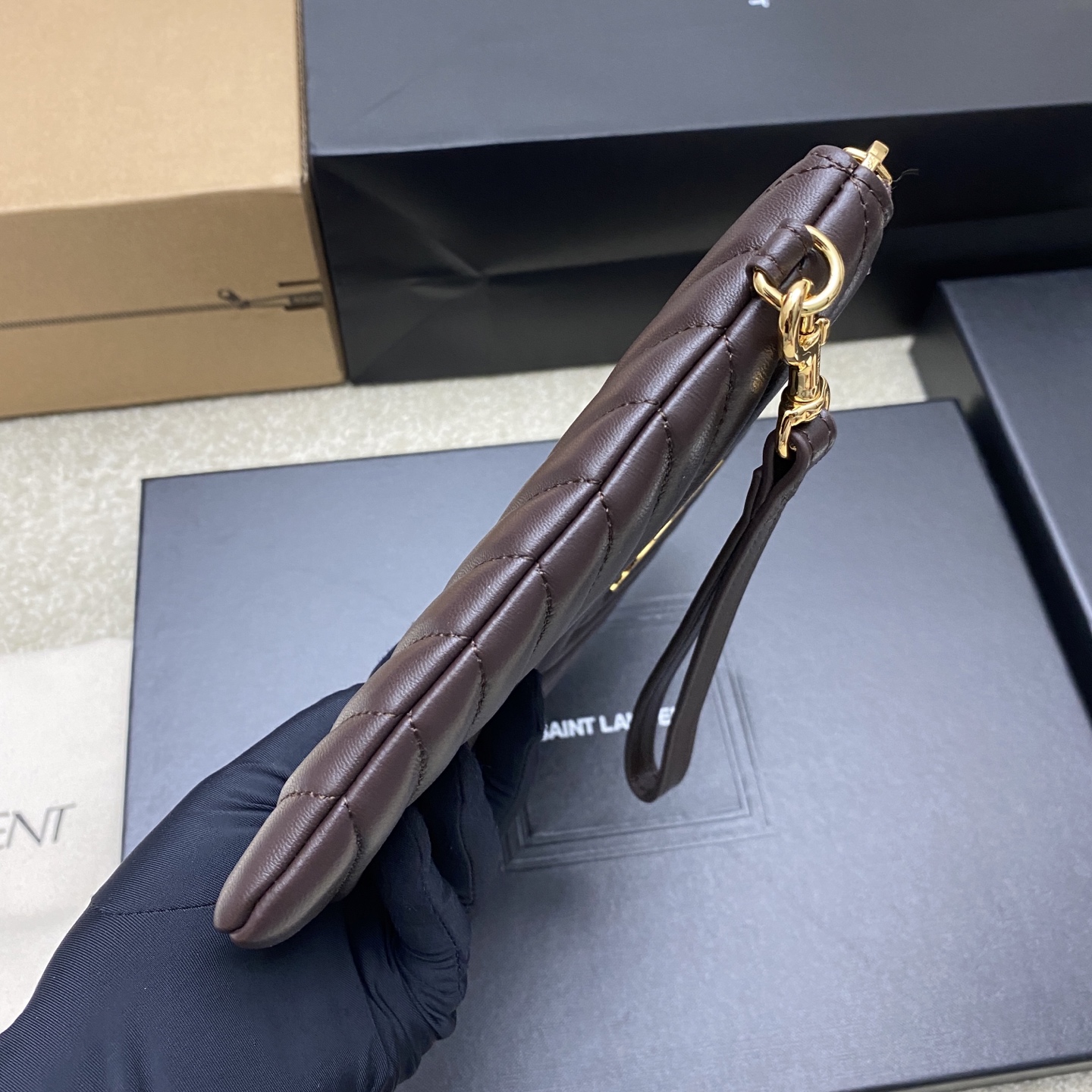 [YSL] 생로랑 클래식 퀼팅 클러치백 - 스몰 (커피 램스킨/골드) 가방