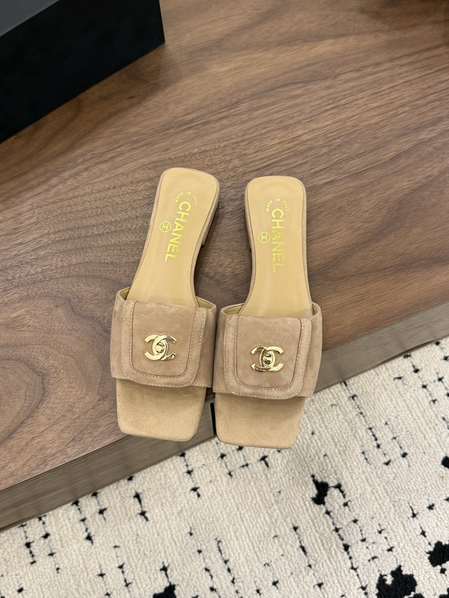 샤넬(CHANEL) 스퀘어토 슬리퍼 신발