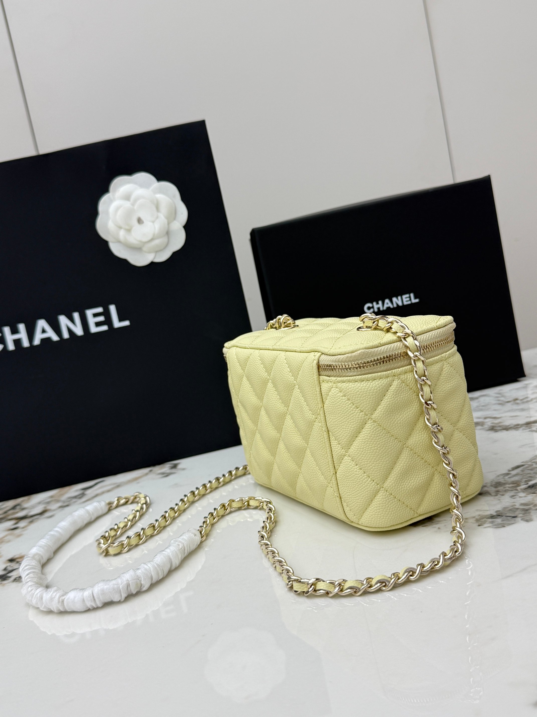 [Chanel] 샤넬 24K 캐비어 미니 코스메틱 케이스 (AP1341) 파우치백 가방