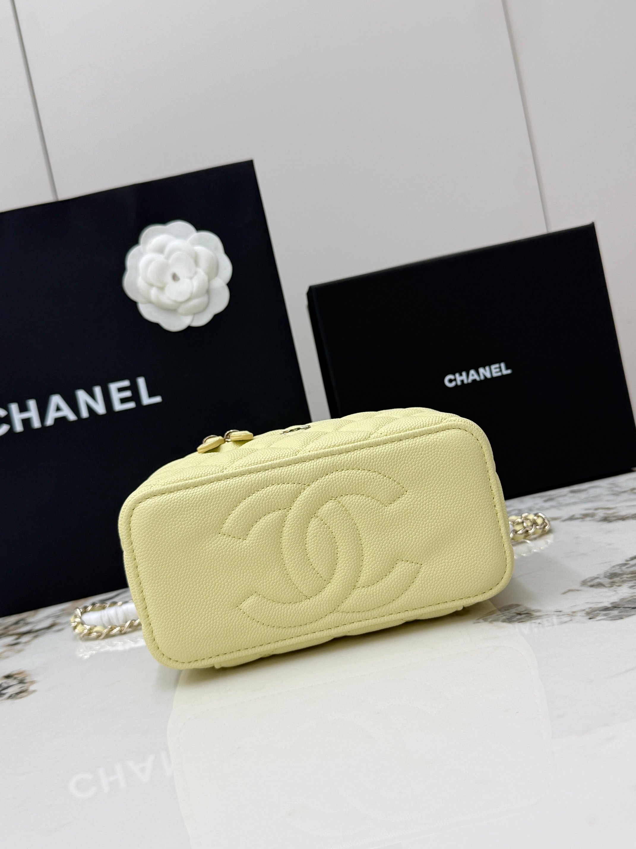 [Chanel] 샤넬 24K 캐비어 미니 코스메틱 케이스 (AP1341) 파우치백 가방