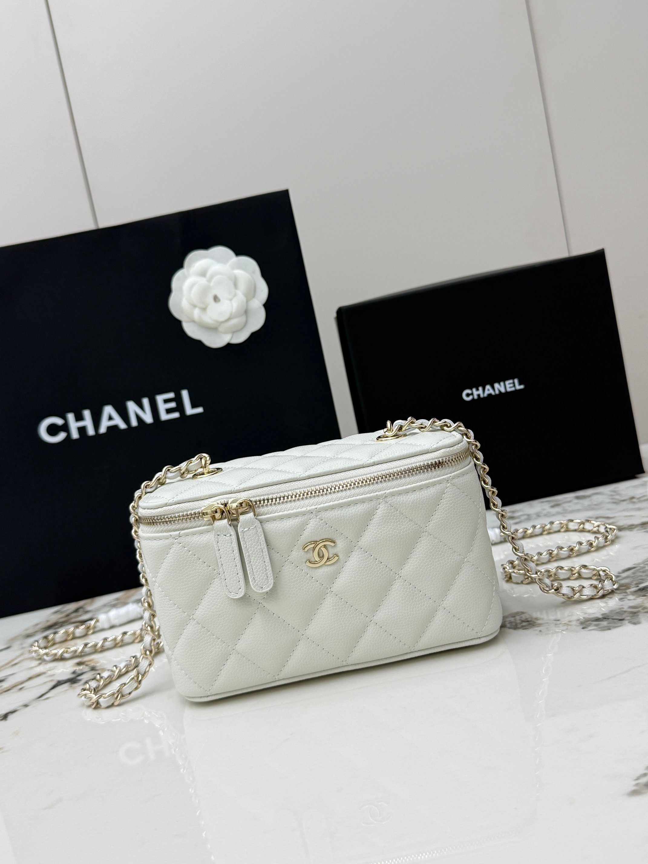 [Chanel] 샤넬 24K 캐비어 미니 코스메틱 케이스 (AP1341) 파우치백 가방