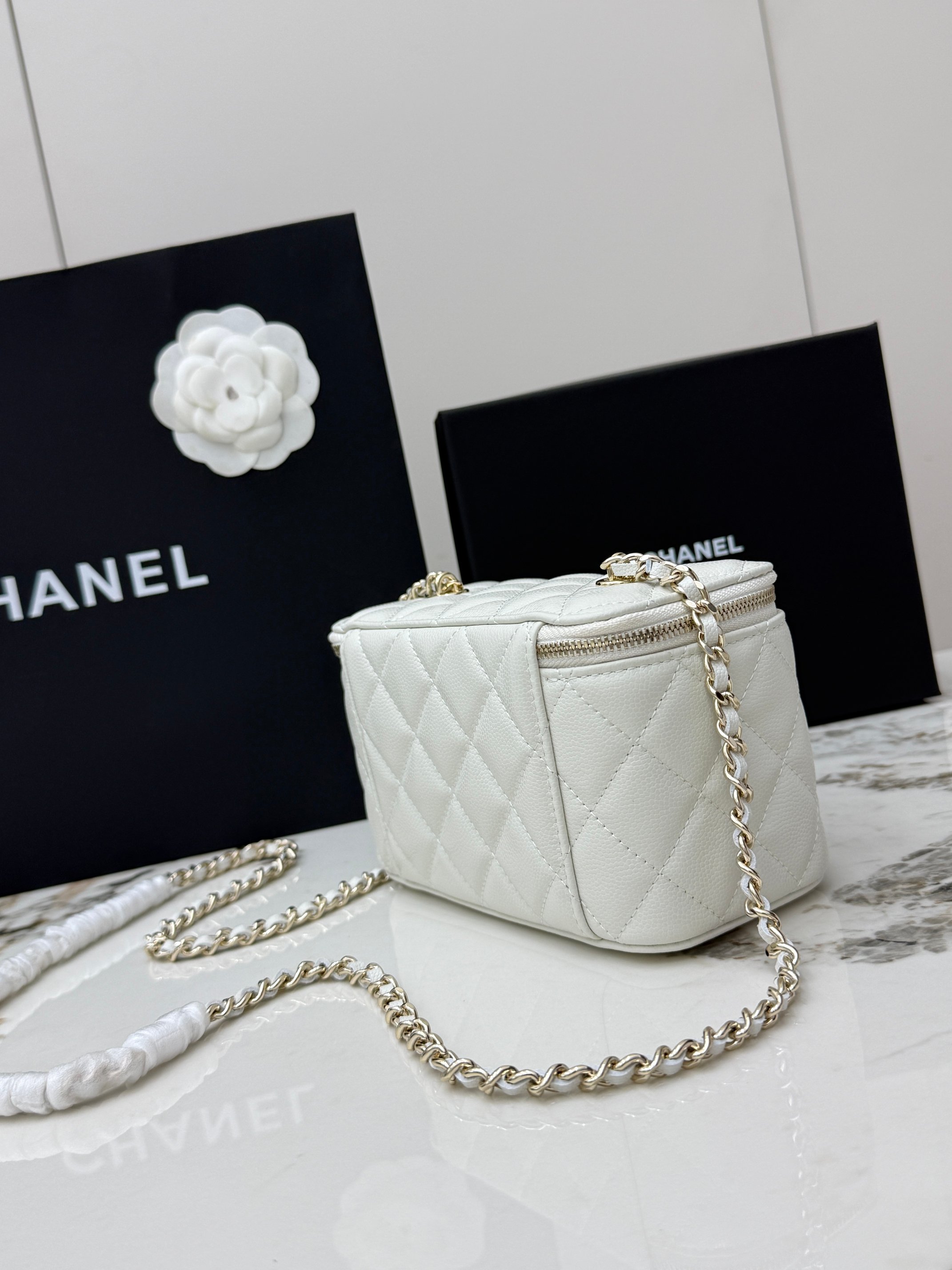 [Chanel] 샤넬 24K 캐비어 미니 코스메틱 케이스 (AP1341) 파우치백 가방