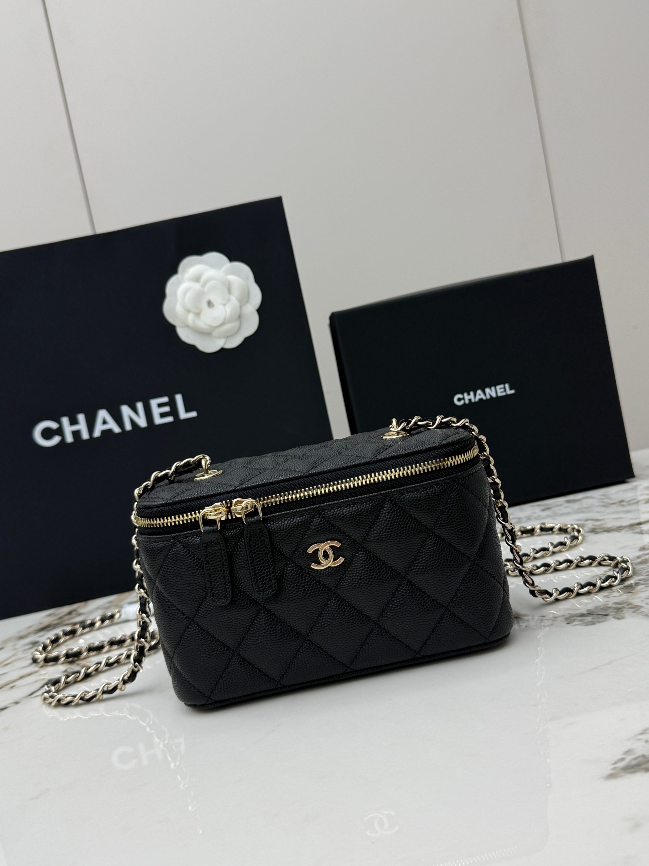 [Chanel] 샤넬 24K 캐비어 미니 코스메틱 케이스 (AP1341) 파우치백 가방