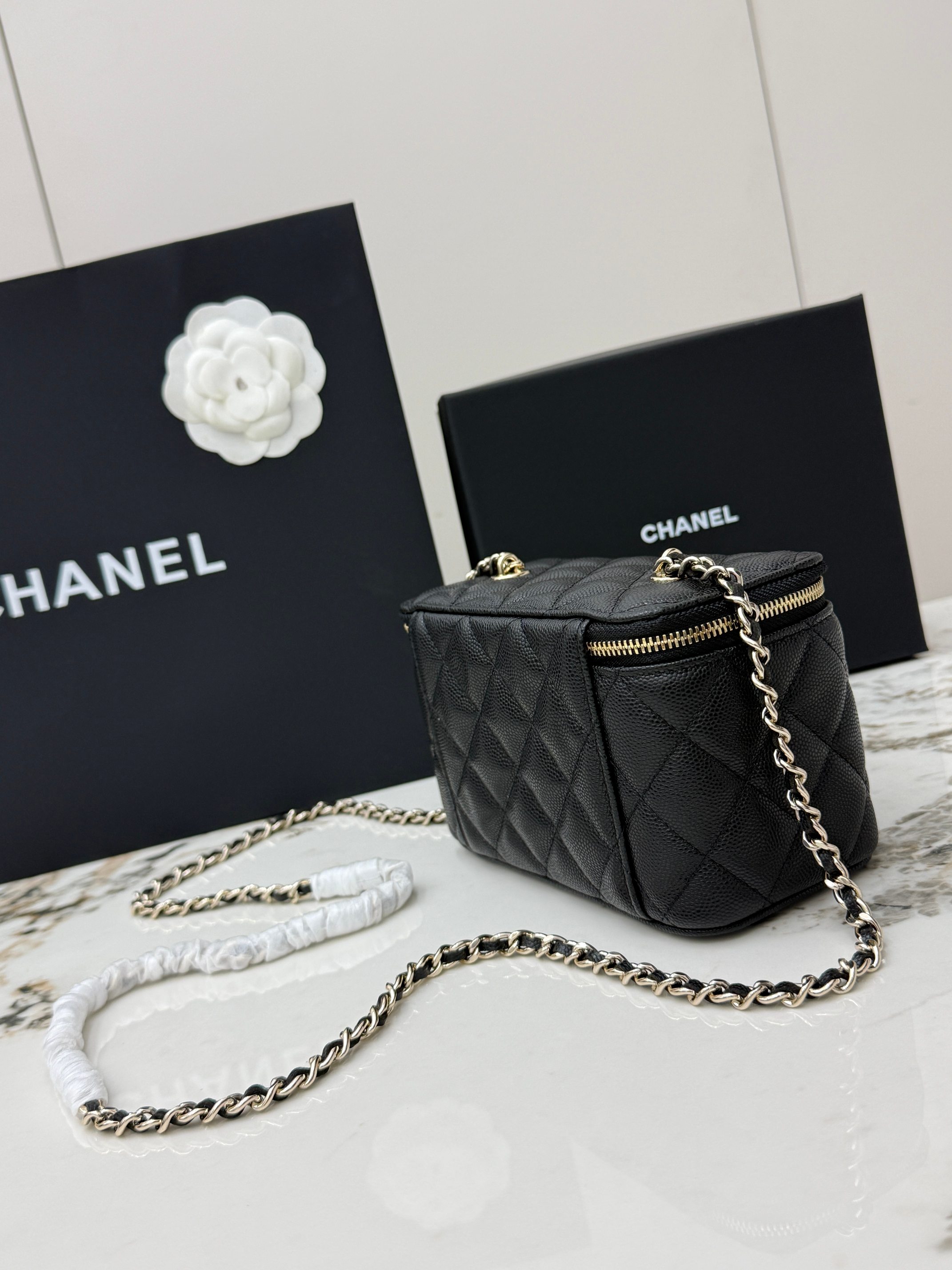 [Chanel] 샤넬 24K 캐비어 미니 코스메틱 케이스 (AP1341) 파우치백 가방