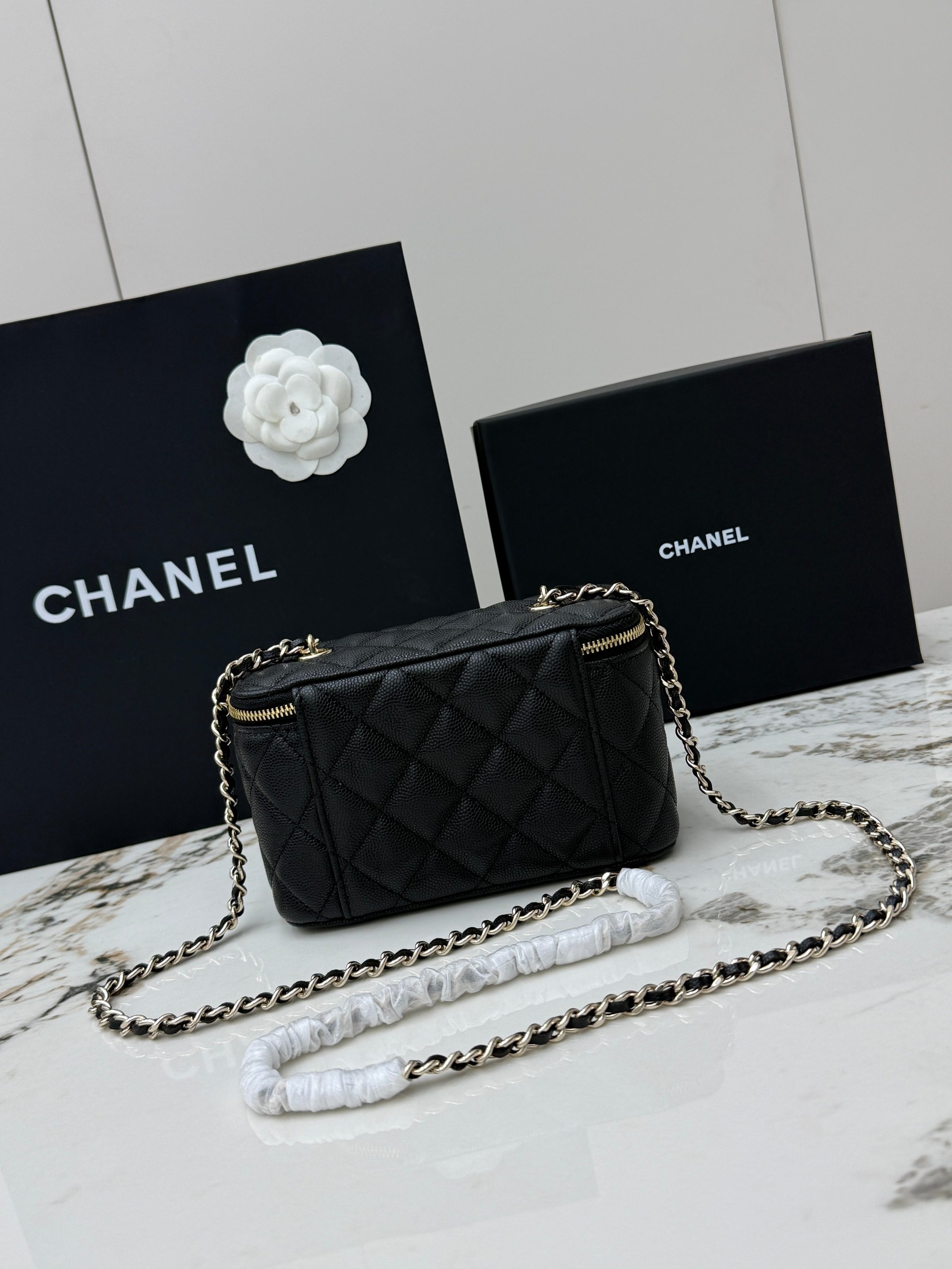 [Chanel] 샤넬 24K 캐비어 미니 코스메틱 케이스 (AP1341) 파우치백 가방