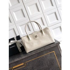 [Chanel] 샤넬 서프 토트백 - 밀크 화이트 스몰 가방