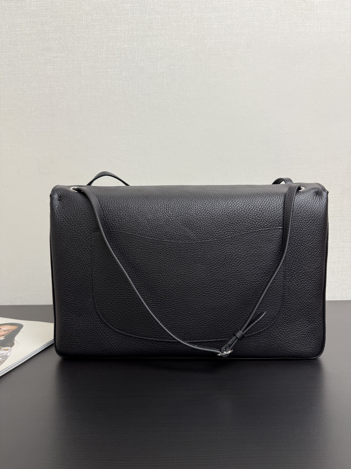 [Chanel] 샤넬 26s GD 착용 MIX 플랩백 가방 - 맥시 블랙