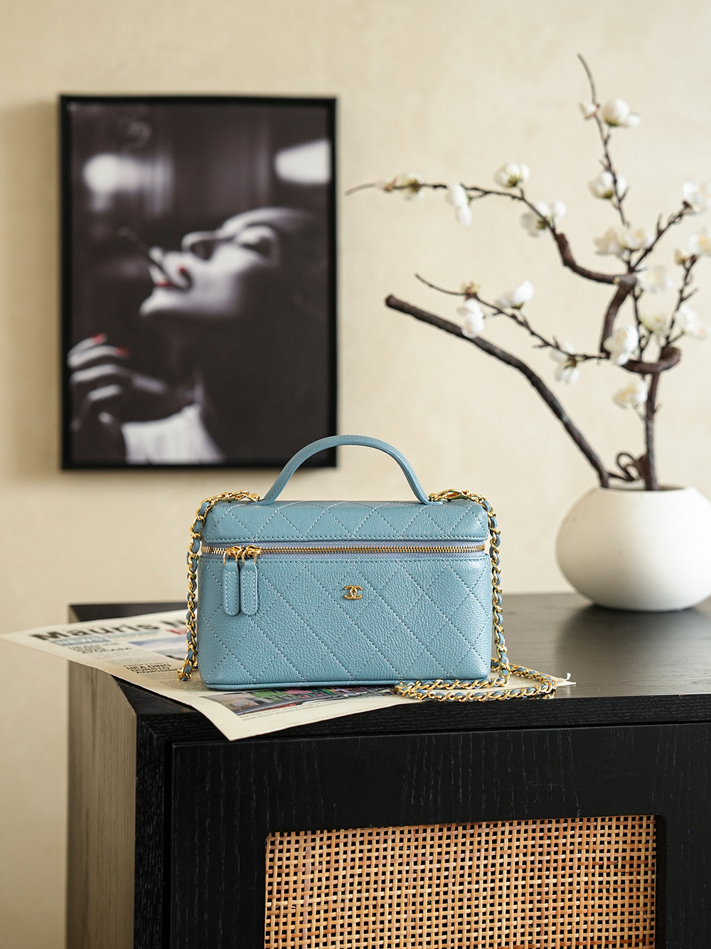 [Chanel] 샤넬 26p 블루 고트스킨 LP 런치박스백 (AP5100) 파우치백 가방