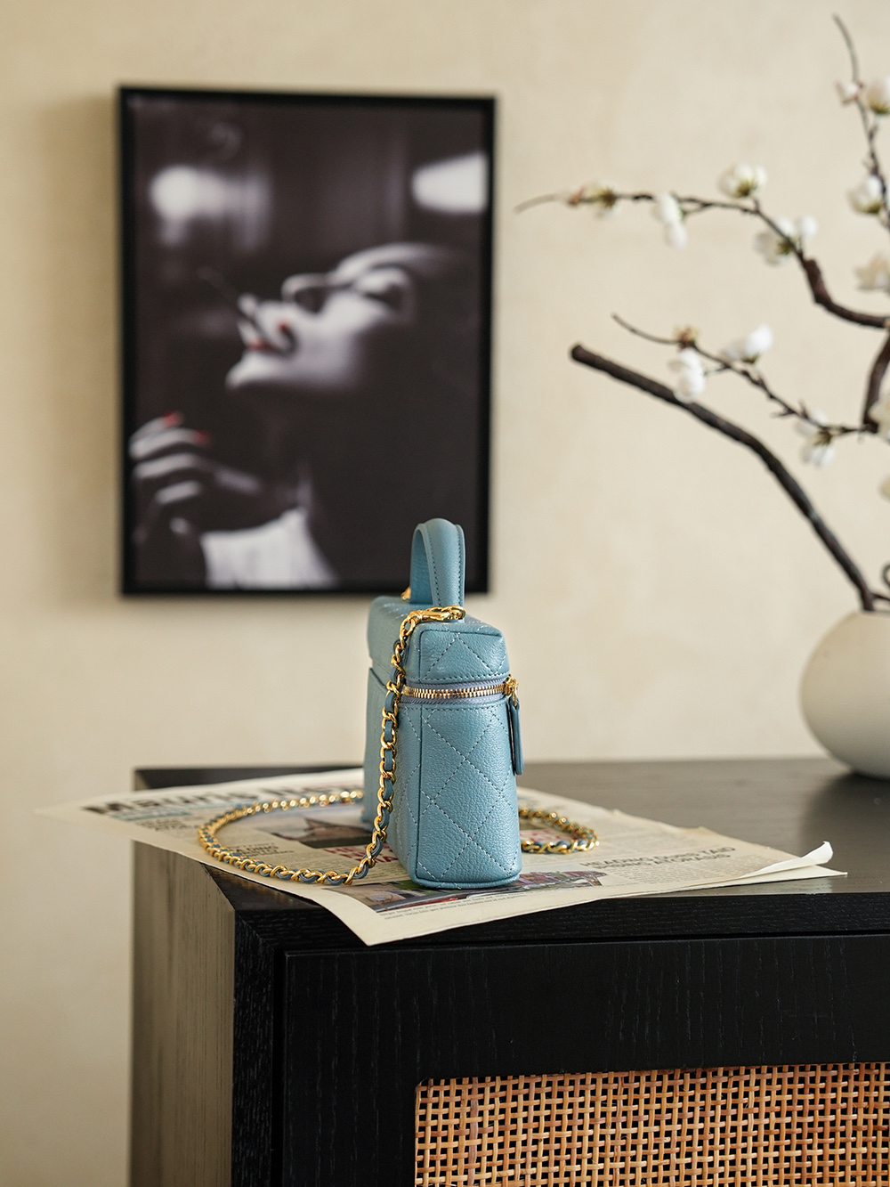 [Chanel] 샤넬 26p 블루 고트스킨 LP 런치박스백 (AP5100) 파우치백 가방