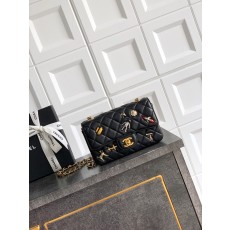 [Chanel] 샤넬 CF 배지 클래식 플랩백 숄더백 가방 - 미니 시리즈 20cm