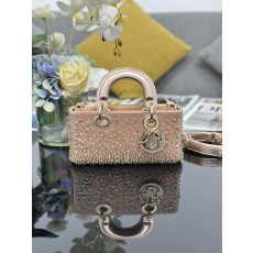 [Dior] 레이디 디조이(Lady D-Joy) 스몰 백 토트백 숄더백 가방 - 비즈 자수