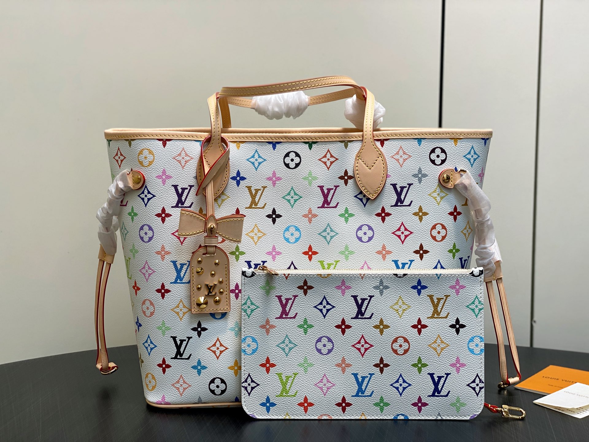 [Louis Vuitton] LV 루이비통 x 무라카미 다카시 리에디션 Neverfull 네버풀 MM - 화이트 멀티컬러 토트백 숄더백 가방