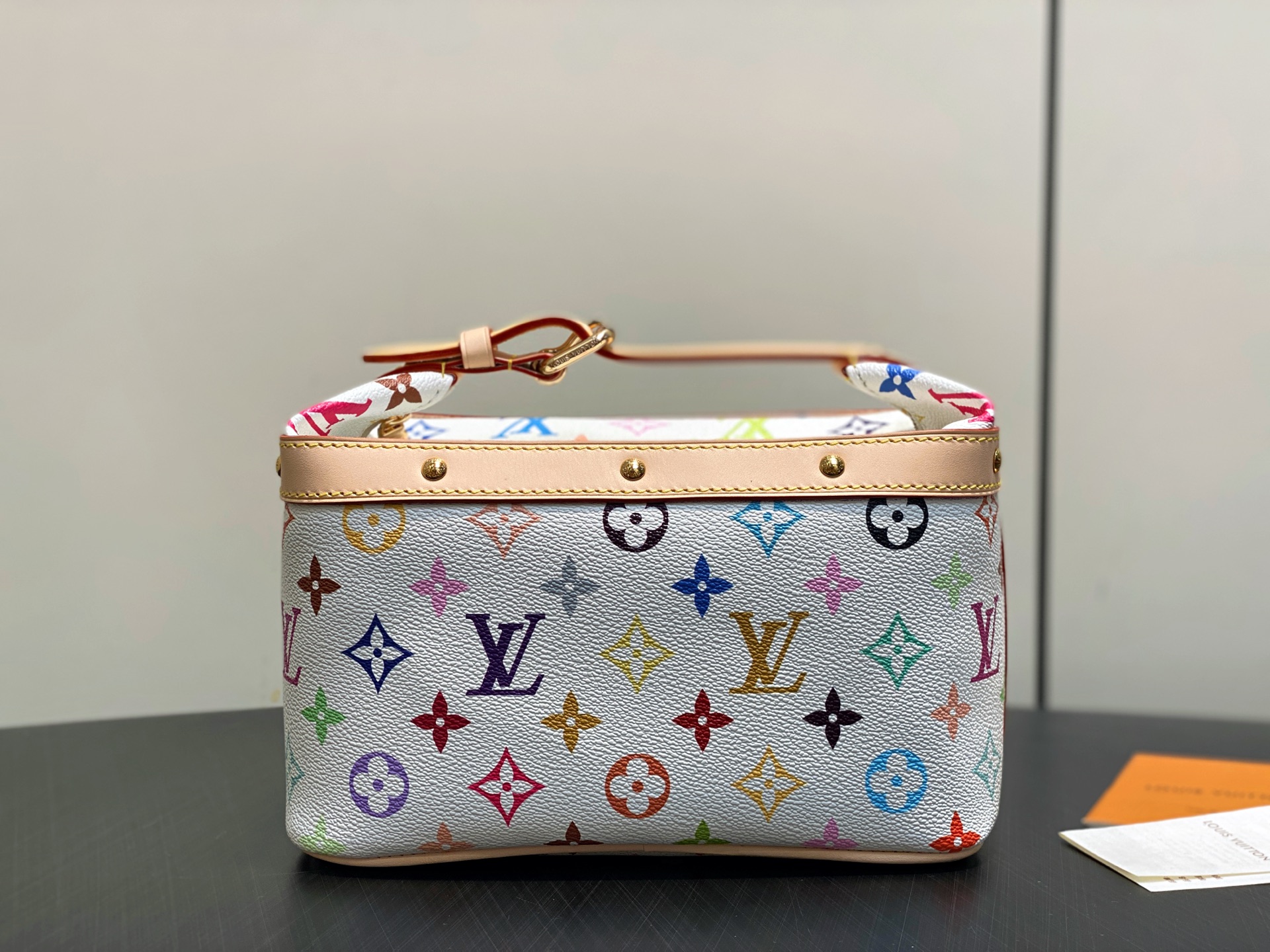 [Louis Vuitton] LV 루이비통 x 무라카미 다카시 리에디션 크루저(Cruiser) 파우치 - 화이트 멀티컬러 파우치백 가방
