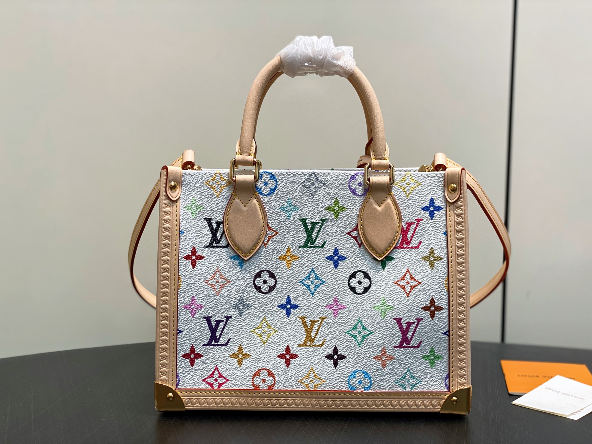 [Louis Vuitton] LV 루이비통 x 무라카미 다카시 리에디션 온더고(OnTheGo) PM - 화이트 멀티컬러 토트백 숄더백 가방