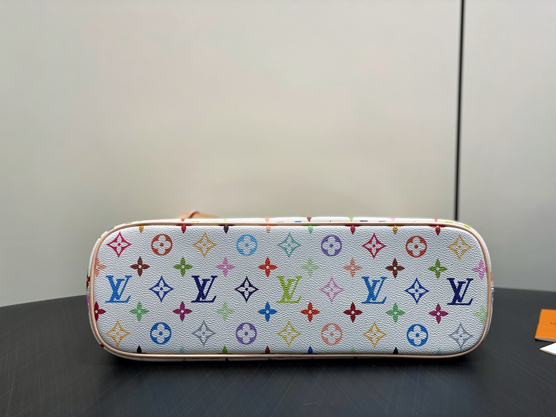 [Louis Vuitton] LV 루이비통 x 무라카미 다카시 리에디션 라인업(Lineup) 쇼퍼백 - 화이트 멀티컬러 가방