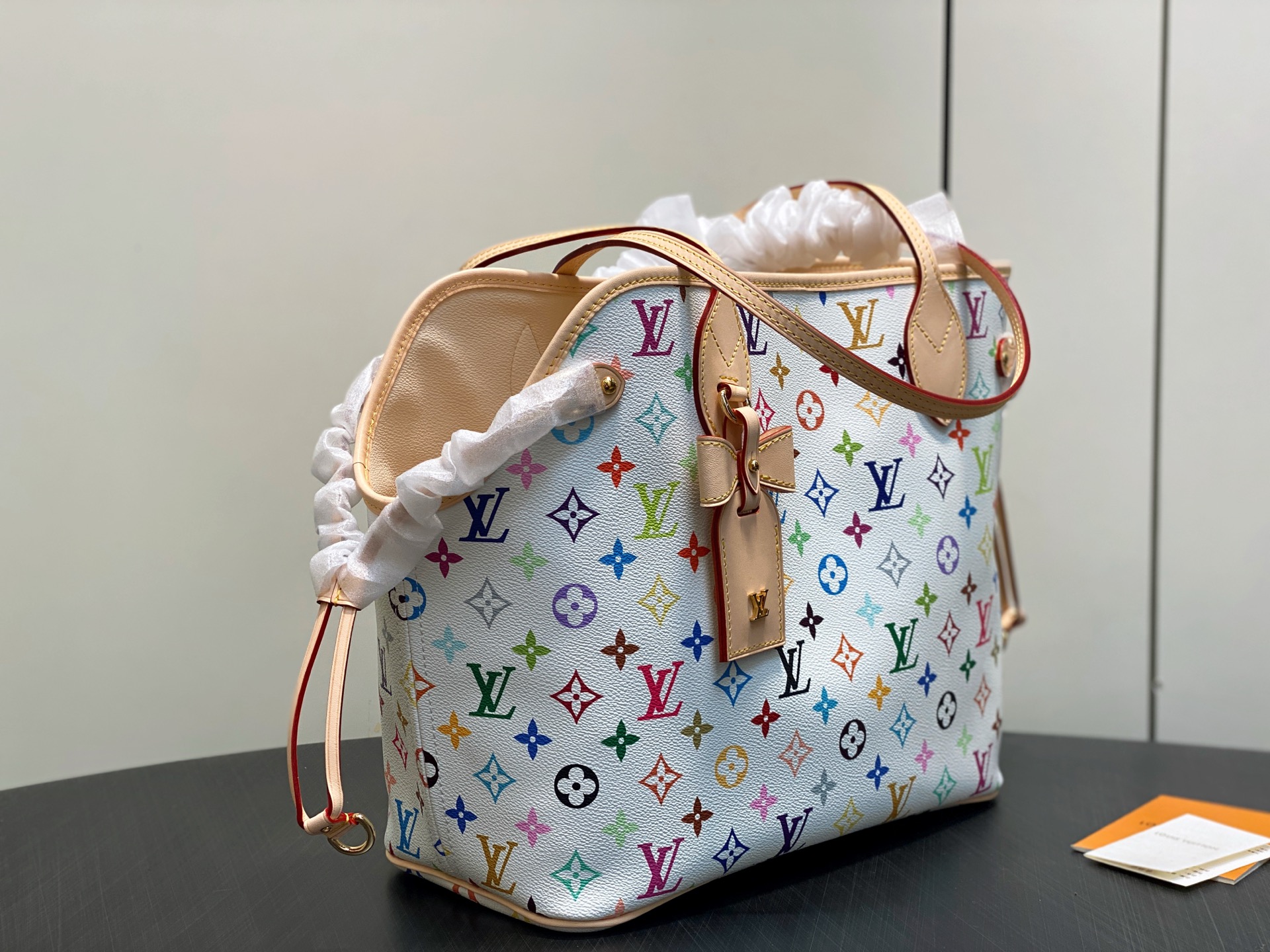 [Louis Vuitton] LV 루이비통 x 무라카미 다카시 리에디션 네버우프(Neverwoof) MM - 화이트 멀티컬러 토트백 숄더백 가방