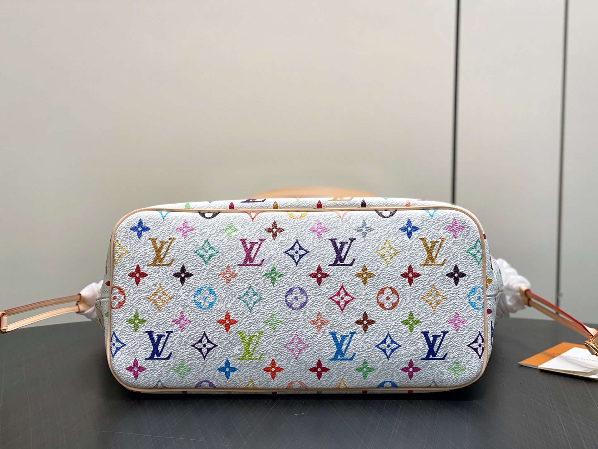 [Louis Vuitton] LV 루이비통 x 무라카미 다카시 리에디션 네버우프(Neverwoof) MM - 화이트 멀티컬러 토트백 숄더백 가방
