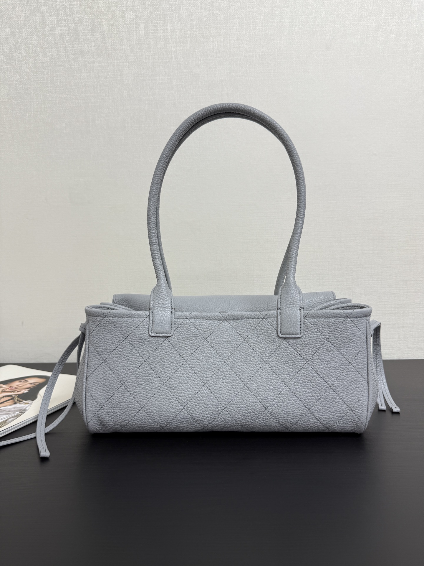 [Chanel] 샤넬 26S 바게트 보울링 백 숄더백 가방 - 그레이