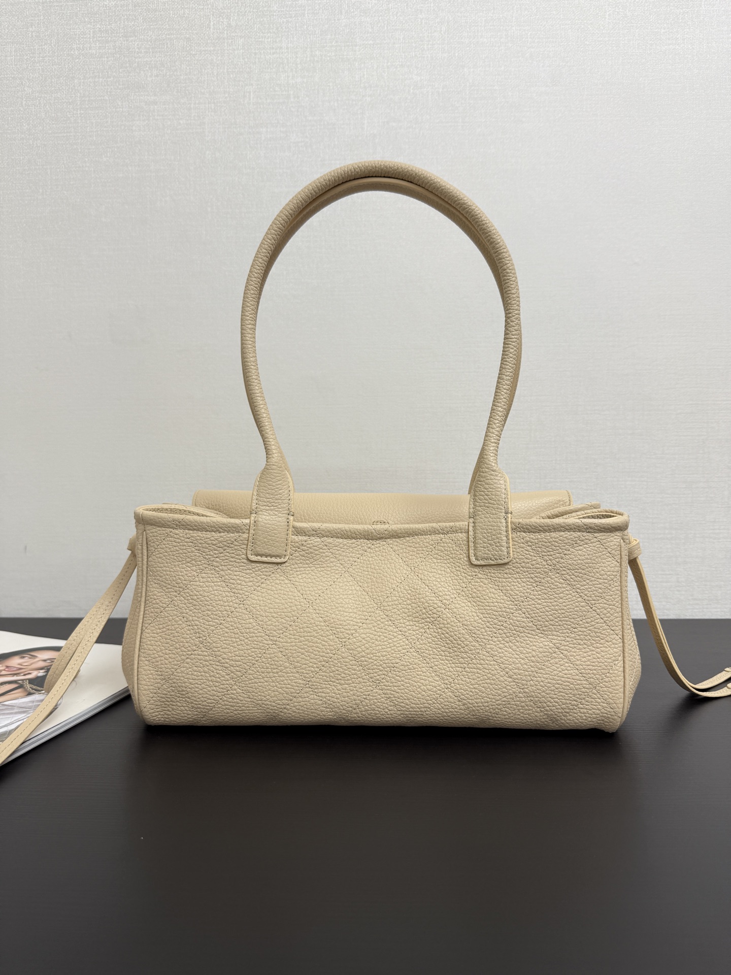 [Chanel] 샤넬 26S 바게트 보울링 백 숄더백 가방 - 베이지