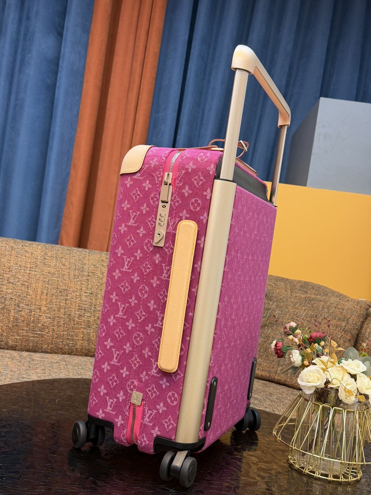 [Louis Vuitton] LV 루이비통 호라이즌(Horizon) 기내용 캐리어 - 데님 로즈 핑크