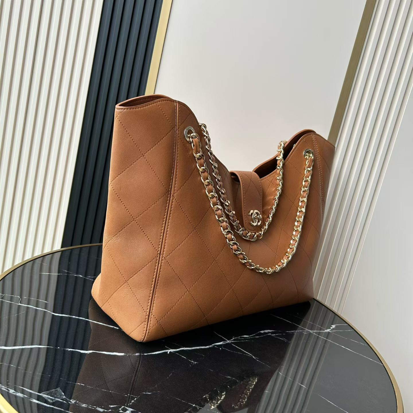 [Chanel] 샤넬 AS6095 크루즈 멀티 체인 토트백 가방