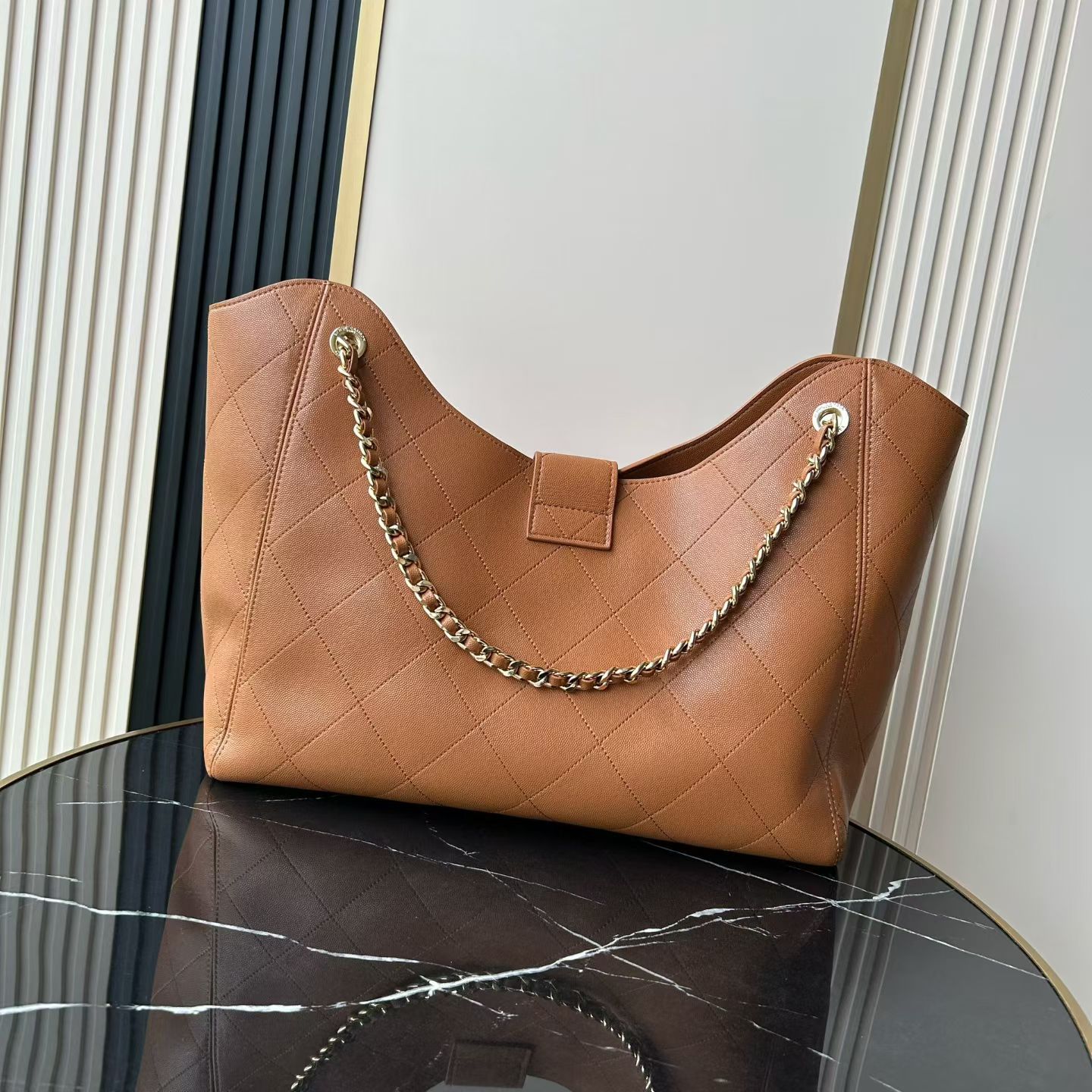 [Chanel] 샤넬 AS6095 크루즈 멀티 체인 토트백 가방