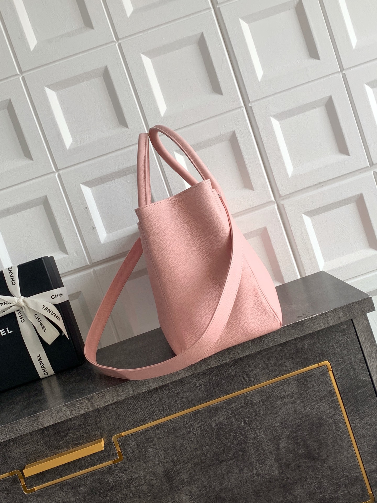 [Chanel] 샤넬 Cerf(서프) 토트백 가방 - 핑크 은장 (베이비 스킨 카프스킨) 미디움