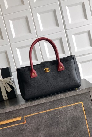 [Chanel] 샤넬 서프(Cerf) 토트백 가방 - 블랙 & 버건디 핸들 (금장) 스몰