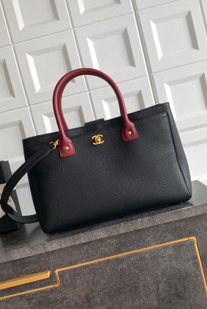[Chanel] 샤넬 서프(Cerf) 토트백 가방 - 블랙 & 버건디 핸들 (금장) 미디움
