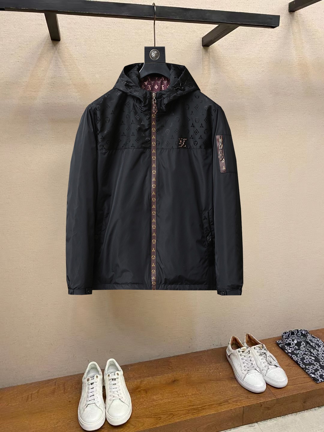 루이비통(LV) 남성 후드 내장 집업 자켓 의류