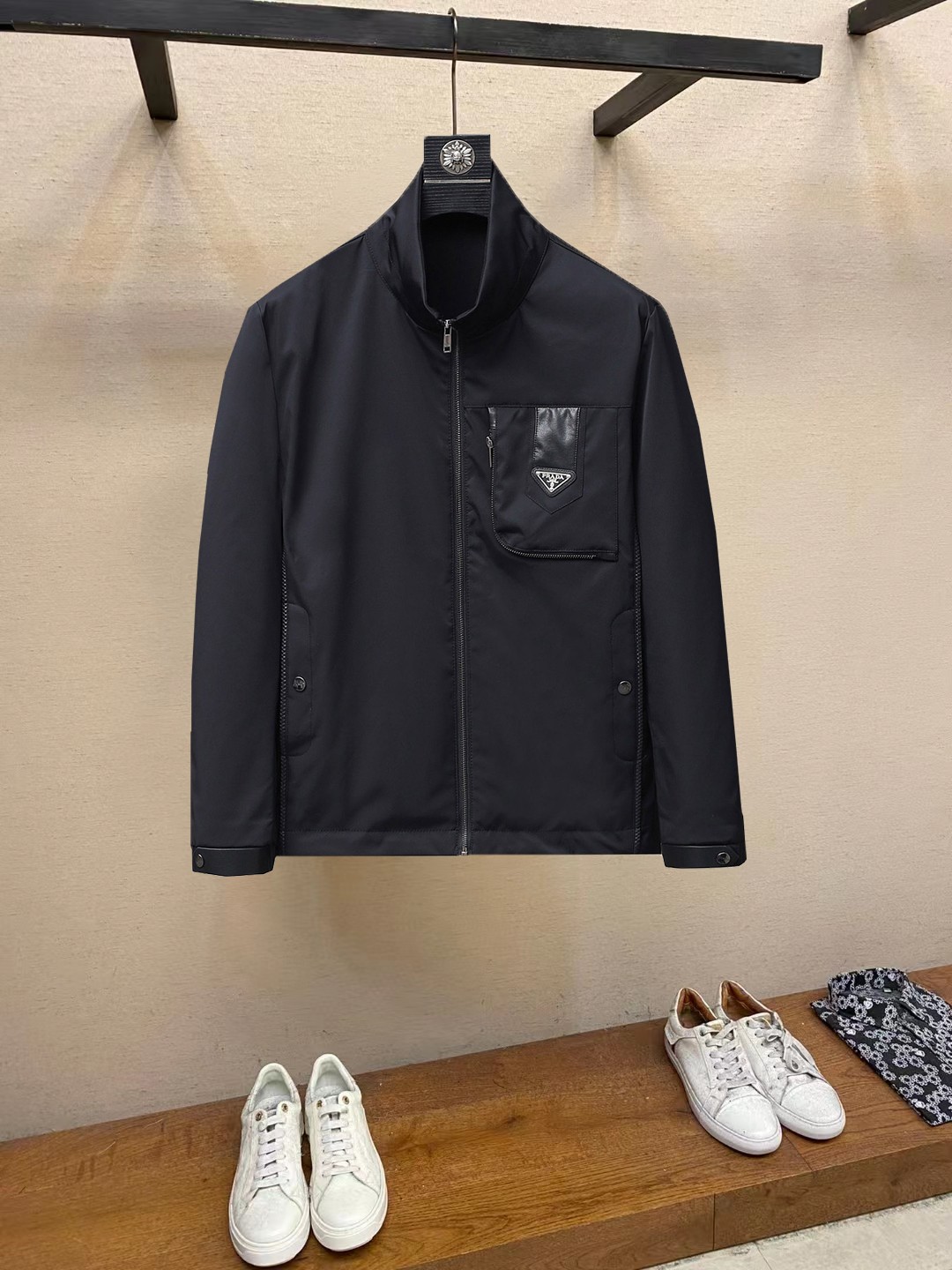 프라다(PRADA) 남성 후드 내장 집업 자켓 의류