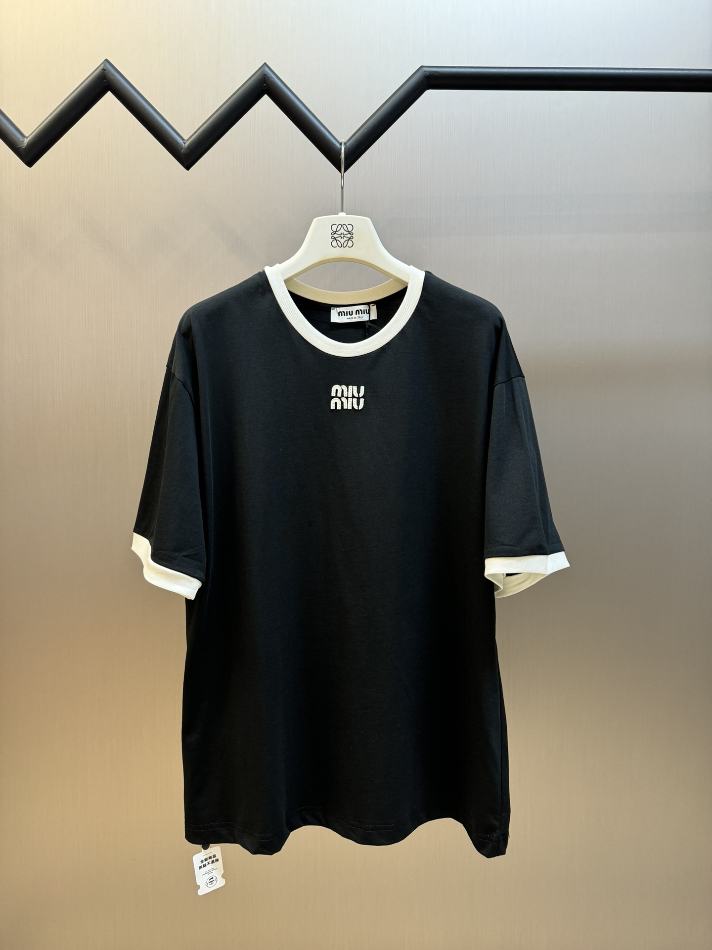 미우미우(MIU MIU) 자수 로고 반팔 티셔츠 의류